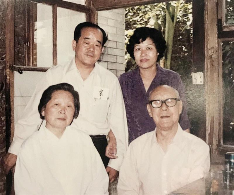 【嘉德春拍】南洋侨领的翰墨情缘—映华楼旧藏书画,书画,嘉德,南洋,侨领,翰墨情缘,华楼旧藏,周颖南,丰子恺,设色纸本,新加坡