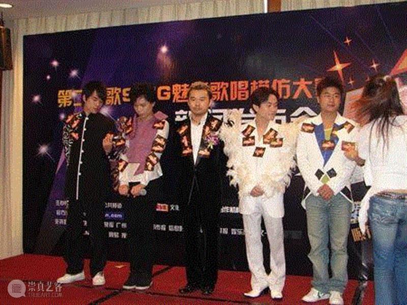 他是「男版王菲」,是反串演员,更是职业玩家,王菲,演员,男版,职业,玩家,吴嘉亮,舞台,舞台剧,导演,思诺