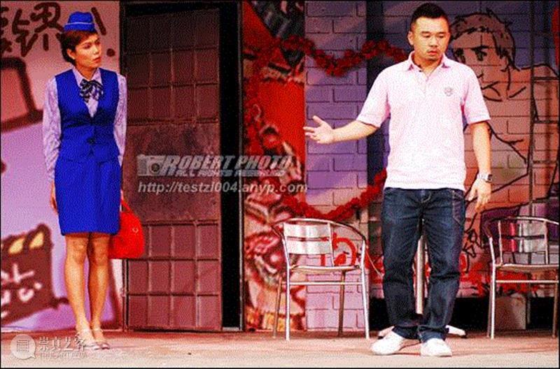 他是「男版王菲」,是反串演员,更是职业玩家,王菲,演员,男版,职业,玩家,吴嘉亮,舞台,舞台剧,导演,思诺