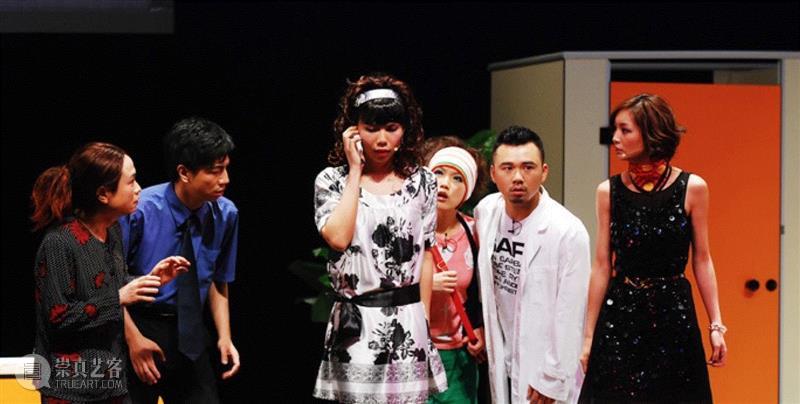 他是「男版王菲」,是反串演员,更是职业玩家,王菲,演员,男版,职业,玩家,吴嘉亮,舞台,舞台剧,导演,思诺