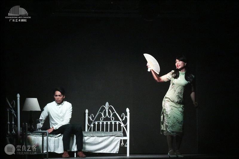 他是「男版王菲」,是反串演员,更是职业玩家,王菲,演员,男版,职业,玩家,吴嘉亮,舞台,舞台剧,导演,思诺
