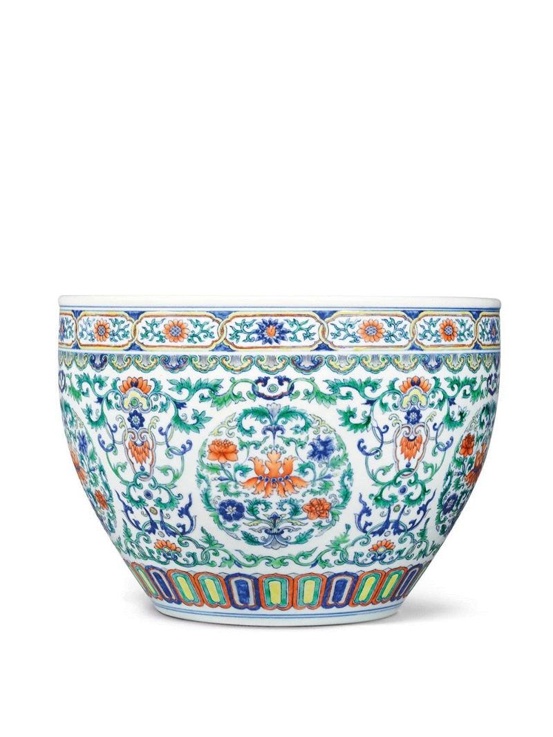 专家视角：宝芳阁官窑瓷器珍藏专拍,瓷器,官窑,宝芳阁,佳士得,雍正,楷书,香港,拍品,直径,乾隆