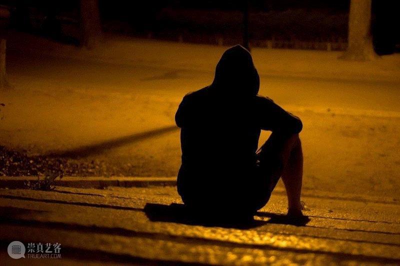 世态 ▎深夜25岁男子酒后泪崩：“老婆，对不起，是我没用” ，一句话惹哭千万网友,老婆,男子,世态,酒后,一句话,儿子,电话,那一刻,警察,非凡君