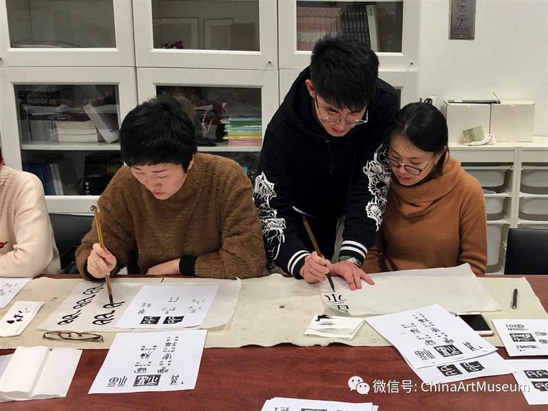 【中华艺术宫 | 活动】这周五,迎接楷书书写带给你的书法体验,书法,楷书,中华艺术宫,教师,市民,终身,基地,站点,地点,星巴克