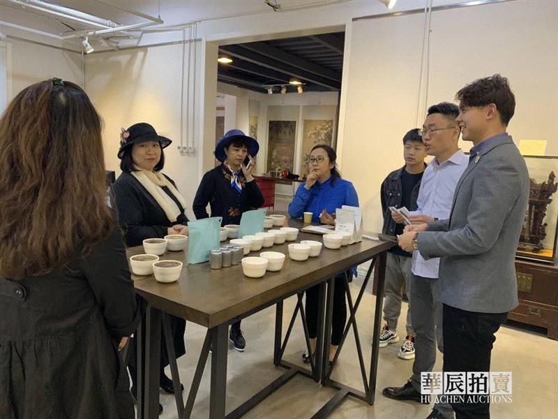 华辰拍卖新场景,咖啡品尝拍卖会第一场成功举办,拍卖会,华辰,公益,云南,产区,咖啡豆,本土,祖榕,女士,哥伦比亚