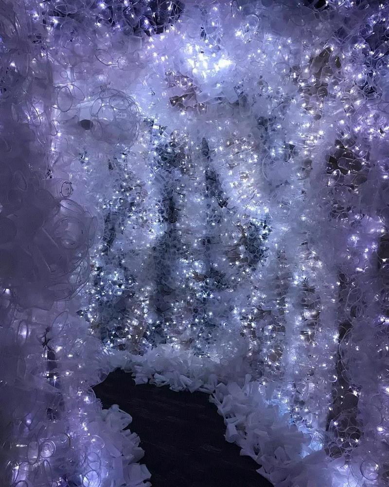 摄影丨这个鬼才摄影师，用垃圾拍出璀璨星河
