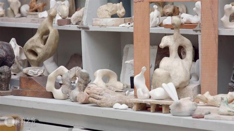 亨利·摩尔:雕塑纯粹是一种对形式和形状的兴趣,雕塑,亨利·摩尔,摩尔,亨利,佩利格林,伦敦,英国,具象,素描,防空洞