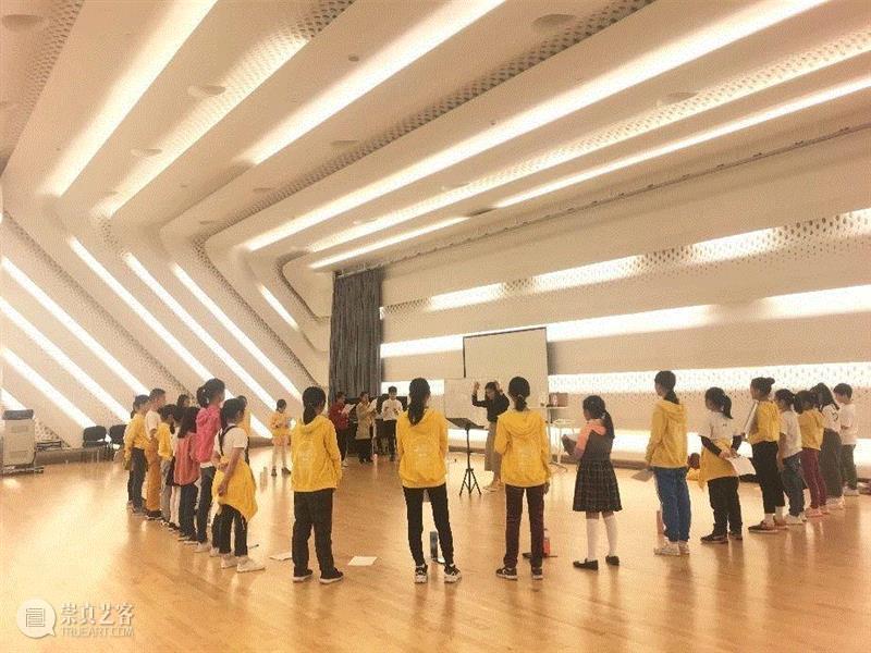 回顾丨当小领结遇上天空之光,以歌会友造就“希望”童声天籁,领结,童声,天籁,合唱团,广州大剧院童声合唱团,女童,歌曲,法国,声部,声乐