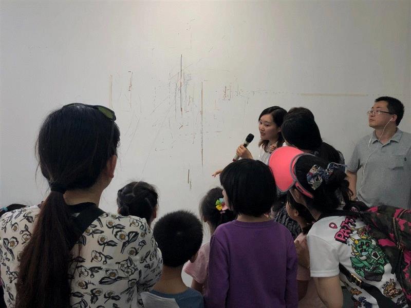 馆长导览 | 华侨城盒子美术馆公教活动招募,导览,华侨城盒子美术馆公教,风格派,美术馆,华侨城,公教,华侨城盒子美术馆,刘可,绘画,丙烯