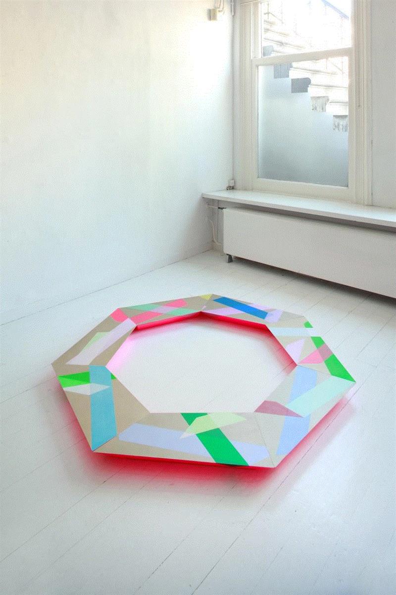 《7边形(7 联)》Heptagon I (7 parts) / 中密度纤维板上反光漆和丙