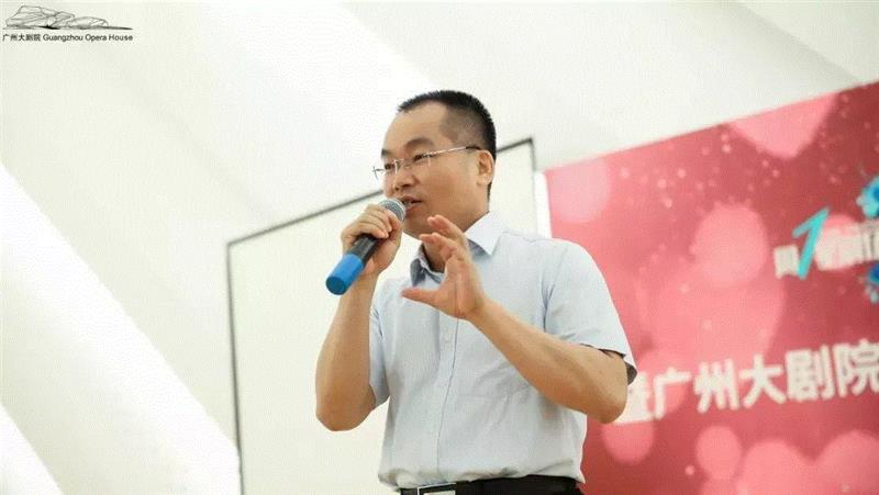 星海音乐学院党委副书记、院长蔡乔中致辞,广州大剧院与星海音乐学院歌剧中心共建歌剧孵化基地，撬开本土歌剧制作的大门,歌剧,广州大剧院,星海音乐学院歌剧中心,基地,本土,星海音乐学院,爱之甘醇,舞台,主任,声乐