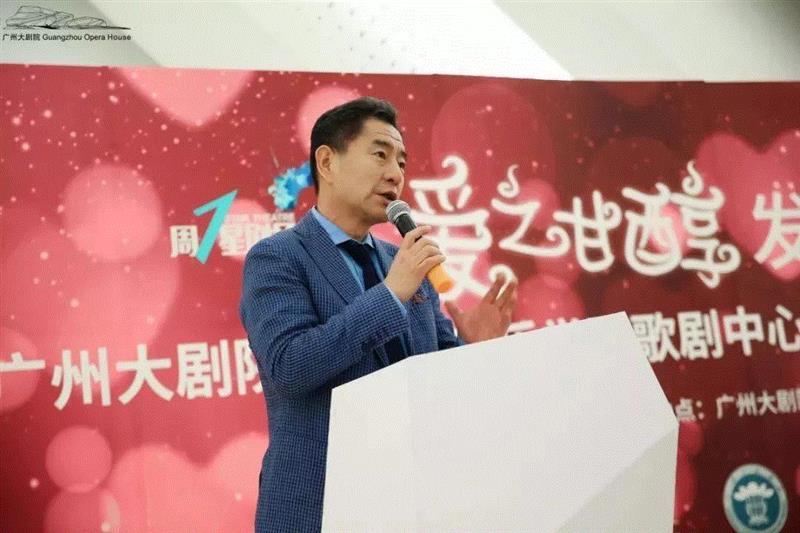 星海音乐学院歌剧中心主任、声乐歌剧系主任杨岩介绍此次演出概况,广州大剧院与星海音乐学院歌剧中心共建歌剧孵化基地，撬开本土歌剧制作的大门,歌剧,广州大剧院,星海音乐学院歌剧中心,基地,本土,星海音乐学院,爱之甘醇,舞台,主任,声乐