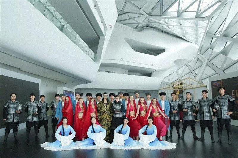 “星·声”合唱团曾参与广州原创歌剧《马可·波罗》演出，获同台演出的国际著名艺术家和观众们的好评,广州大剧院与星海音乐学院歌剧中心共建歌剧孵化基地，撬开本土歌剧制作的大门,歌剧,广州大剧院,星海音乐学院歌剧中心,基地,本土,星海音乐学院,爱之甘醇,舞台,主任,声乐