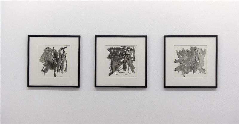 无题（3件） Untitled　33.8x32.8cm（each）,正在展出 | “磅礴：杨识宏作品展” | 仰观宇宙，游目骋怀，于磅礴气势中洞察生命之微妙,杨识宏,宇宙,广东美术馆,亚洲艺术中心,美学,意识流,台北,Canvas,人民美术出版社,殷双喜