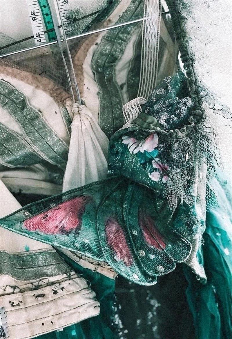 服饰丨比梦还美的芭蕾舞裙，美过花团锦簇的春天！,芭蕾舞裙,服饰,美的,上方,右上,小编,朋友圈,花团锦簇,心情,舞台