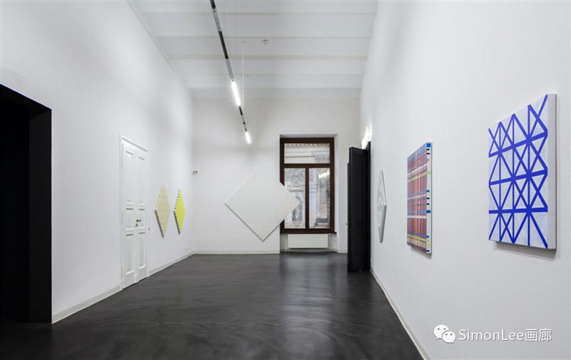 艺术家Heimo Zobernig在阿尔伯提努（Albertinum）展示自己的新作,阿尔伯提努(Albertinum)现场 | 奧地利艺术家Heimo Zobernig对蒙德里安的诠释,Albertinum,阿尔伯提努,Zobernig,奧地利,蒙德里安,Lee,Piet,房间,com,艺术馆