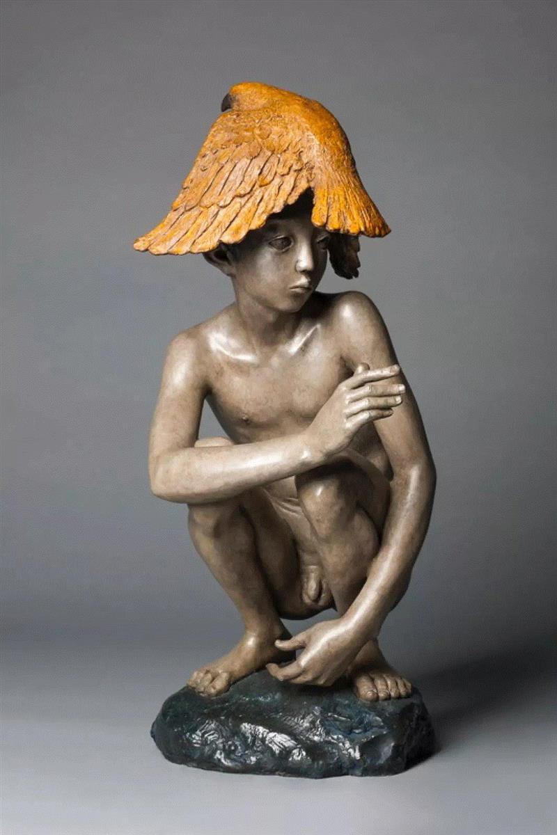 颜石林 飞鸟与少年 2014 铸铜化学着色 67×37×43cm,展讯 | 今夜突然下起小雪——1999年以来的中国年轻艺术家收藏案例①,案例,今夜,小雪,展讯,电话,地址,北京市朝阳区,酒仙桥路,恒通商务园,B座