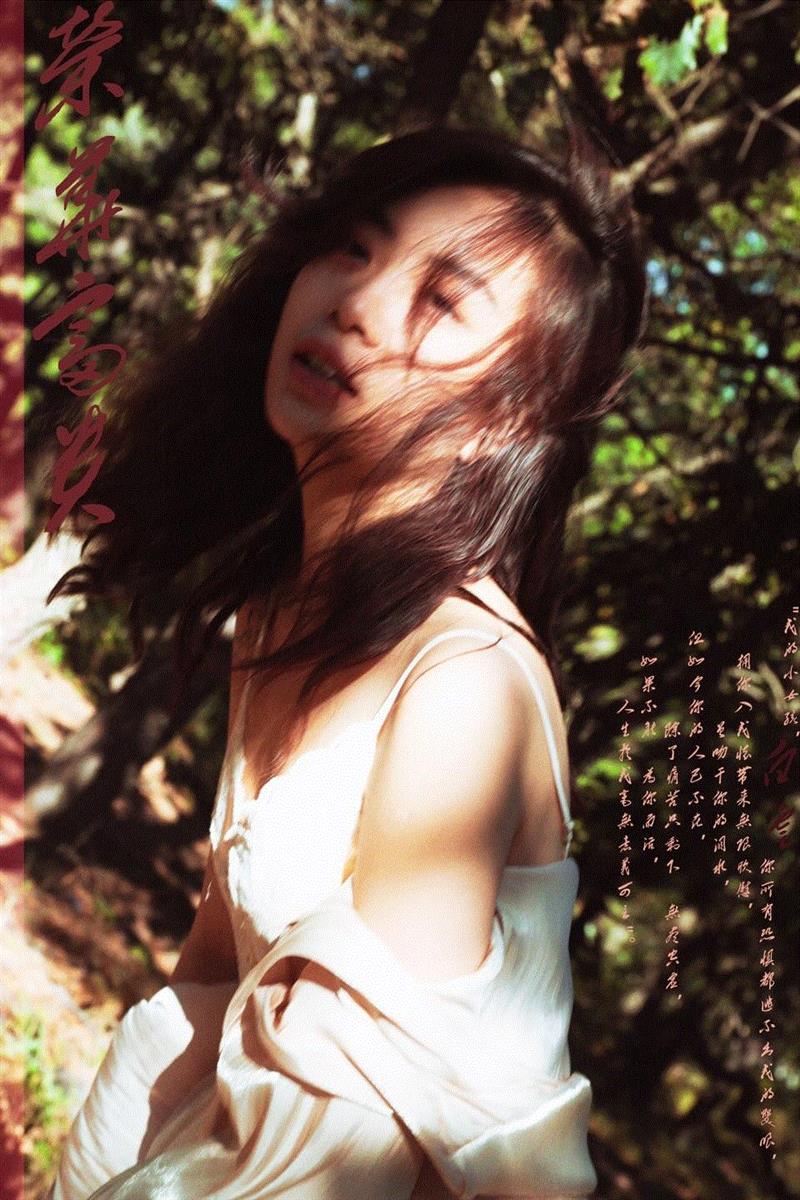 我在,约 | 来画廊肆无忌惮的拍、拍、拍,马胤鑫,白云,油彩,约翰,美术馆,白色,一句话,地点,边框,豆瓣
