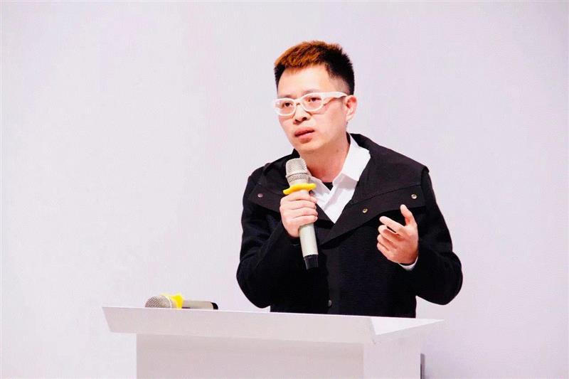 策展人陈晓峰,独家专访 | 庞永杰：肉身欢愉是在永恒的空寂体悟中,庞永杰,空寂,锦囊,美术馆,妙计,庞老师,水墨,亚洲,纸本,陈晓峰