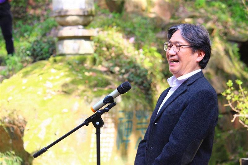 中国文联副主席、中国书协副主席、西泠印社副社长兼秘书长陈振濂致辞,展上山之荣幸 扛在山之责任：“上孤山——西泠印社江苏籍社员五人联展”昨日开展,孤山,西泠印社江苏籍社,五人,西泠印社,社员,西泠,江苏,副主席,秘书长,西泠印社社委会