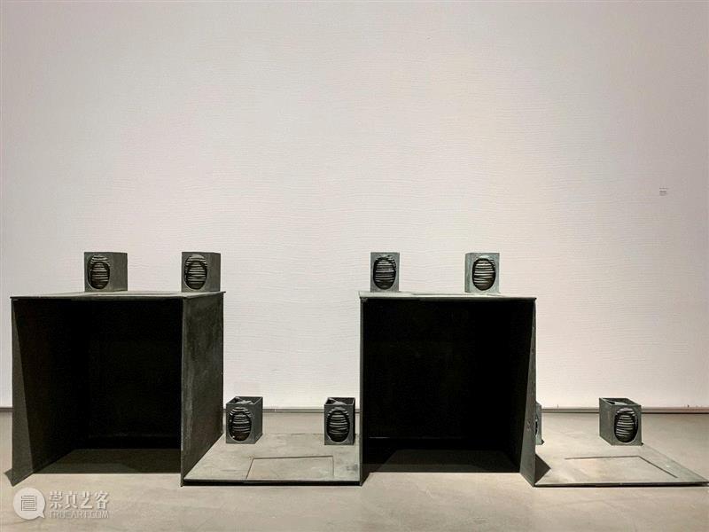 展览现场,谭安蓓：“我的双手在黑暗中祈求夜晚”丨AMNUA德国艺术立场