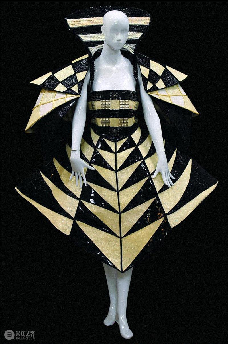 “21世纪创意戏剧服装:下一代”展览入选作品赏析(四),服装,戏剧,下一代,上海戏剧学院,舞台,设计师,文学学士,硕士学位,时装,硕士