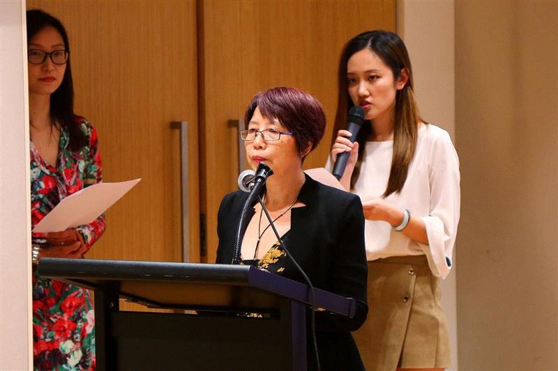 炫彩文化总经理李宏致辞,“情感的诗意”开启2019中国当代艺术月序幕,序幕,悉尼中国文化中心,澳洲,策展人,彭玮,炫彩,青年,悉尼,民众,新州