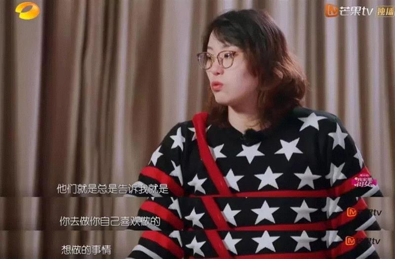 女孩凌晨2点发朋友圈：夜深了，还有人惦记我···,女孩,朋友圈,女儿,爸爸,父亲,老爸,钢铁侠,视频,小朋友,舞蹈