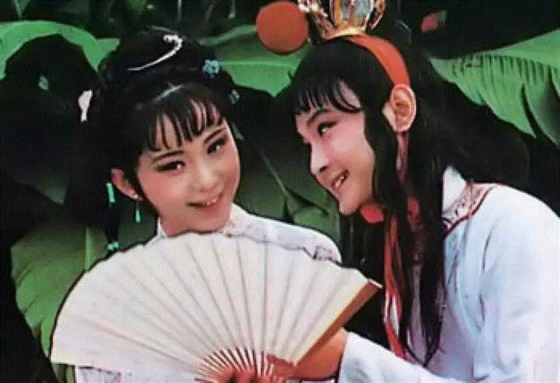 晴雯的悲剧，在于太把自己当回事儿了,晴雯,悲剧,回事儿,何日君,宝玉,贾母,姨娘,王夫人,八卦,民国
