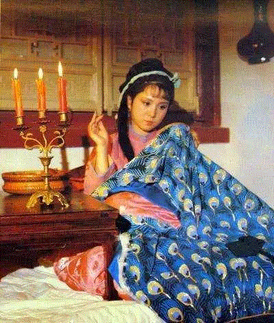 晴雯的悲剧，在于太把自己当回事儿了,晴雯,悲剧,回事儿,何日君,宝玉,贾母,姨娘,王夫人,八卦,民国
