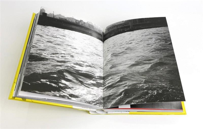 鸟头小组,《大陆之尽头》,摄影书单 | 鸟头小组:拍摄本身是自己「向外」的力量,小组,书单,新村,三影堂,尽头,大陆,记忆,相机,千秋,瞬间