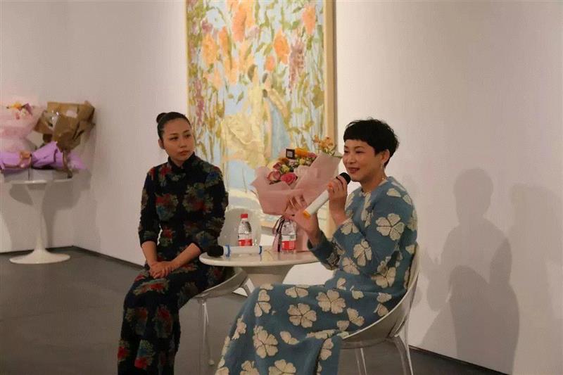 △艺术家李蕾和心理咨询师李亚,活动现场 |  
