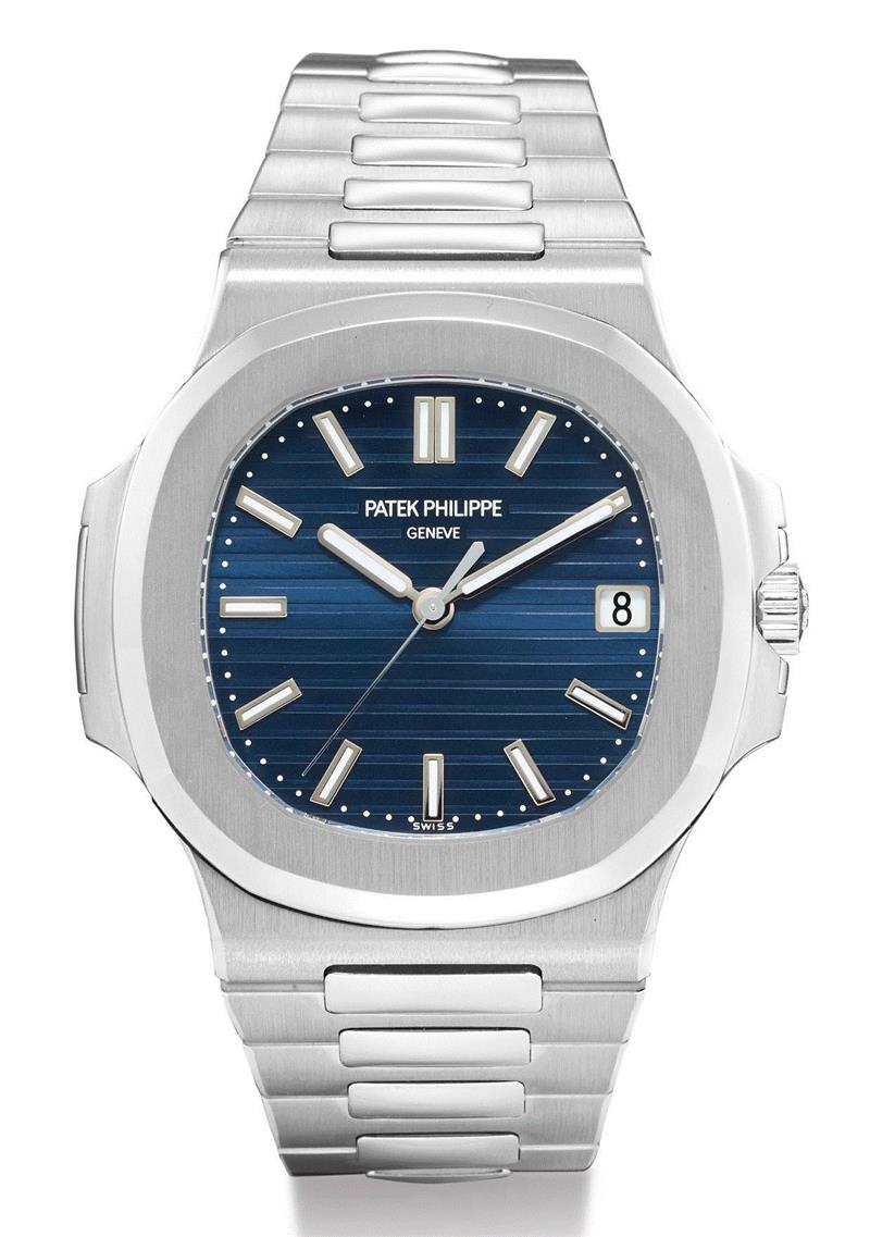 百达翡丽5711P型号「NAUTILUS」精美罕有铂金炼带腕表备日期显示及蓝色表盘，约2014年制,香港春拍 | 10 枚香港春拍精选男士运动腕表,腕表,香港,男士,型号,表盘,劳力士,百达翡丽,日期,表壳,粉红