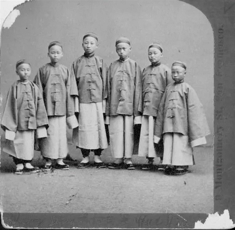 1872年 抵达旧金山的部分留学幼童合影,中国第一批留学生有多优秀?看这部豆瓣9.4的良心片就知道了,留学生,豆瓣,良心片,幼童,留美幼童,容闳,大清,孩子们,詹天佑,广东