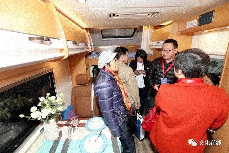 ▲文旅采购会上推出房车旅游项目（图据上观新闻）,热点关注 | 上海及长三角地区“文采会”探索服务新模式,文采,长三角地区,新模式,长三角,书房,意向,特色,展会,文旅,市民