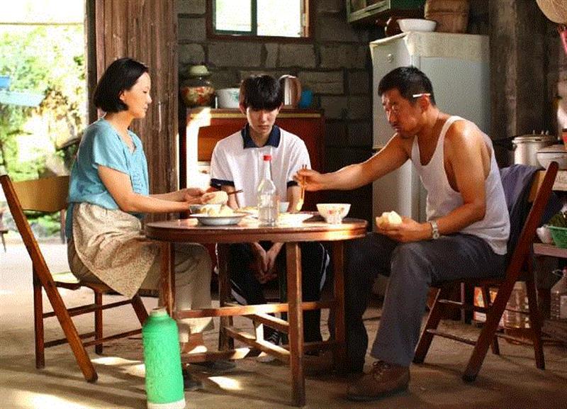 我居然被《地久天长》“骗哭”了十次,地久天长,丽云,耀军,海燕,丽云和耀军,电影,女儿,儿子,死后,丽云和