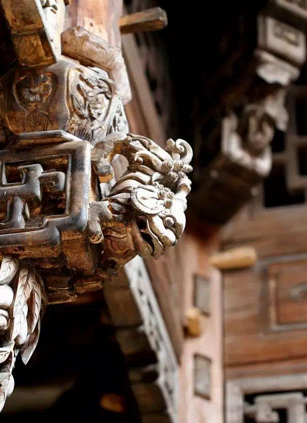 中式老房：匠心之美，叹为观止,匠心,老房子,上方,古人,心血,纹样,人物,花鸟,飞檐