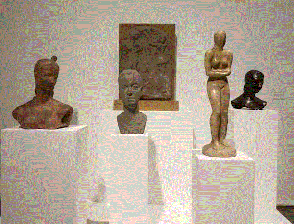 展览现场，6件首次在中国展出的维尔海姆·兰布鲁克雕塑。澎湃新闻记者图。,追溯德国对当代艺术的影响 | AMNUA德国艺术立场,AMNUA,雕塑,伊门多夫,博伊斯,兰布鲁克,维尔海姆,巴塞利兹,奈伊,吕佩尔兹,彭克