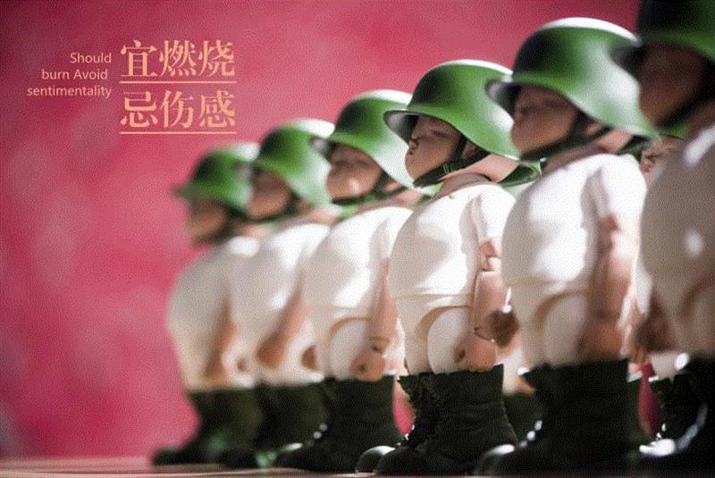 【时代·艺术商店】再傻也要做完自己的梦,艺术商店,王艺,五棵松桥,地铁,玩偶,博士,北京时代美术馆艺术品商店,衍生品,东北角,广场