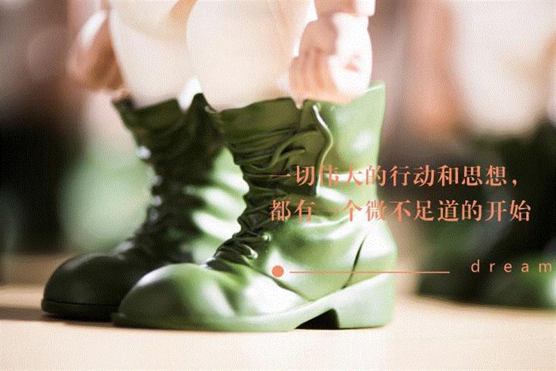 【时代·艺术商店】再傻也要做完自己的梦,艺术商店,王艺,五棵松桥,地铁,玩偶,博士,北京时代美术馆艺术品商店,衍生品,东北角,广场