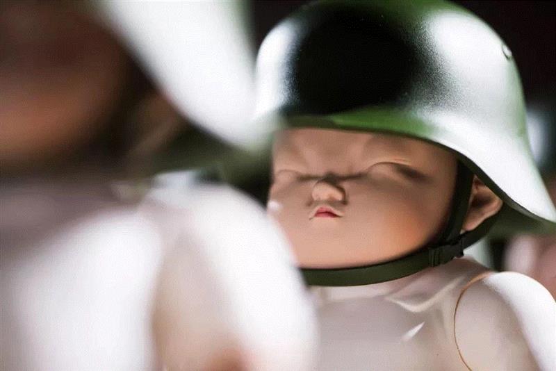 【时代·艺术商店】再傻也要做完自己的梦,艺术商店,王艺,五棵松桥,地铁,玩偶,博士,北京时代美术馆艺术品商店,衍生品,东北角,广场