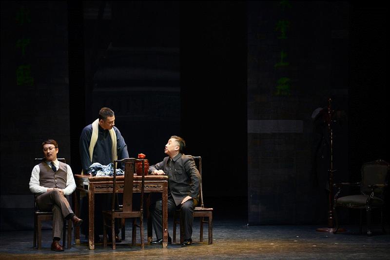 如果舞台是个考场，他们的本子就是高分作文！,作文,舞台,考场,本子,高分,话剧,温方伊,教授,面子,宁财神