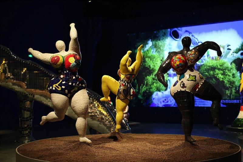 《三女神喷泉》,「松」说 | 春暖花开的时候 一起去看展吧,护照,松美术馆,美术馆,红砖美术馆,地址,雕塑,路易丝,二维码,地图,北京市朝阳区