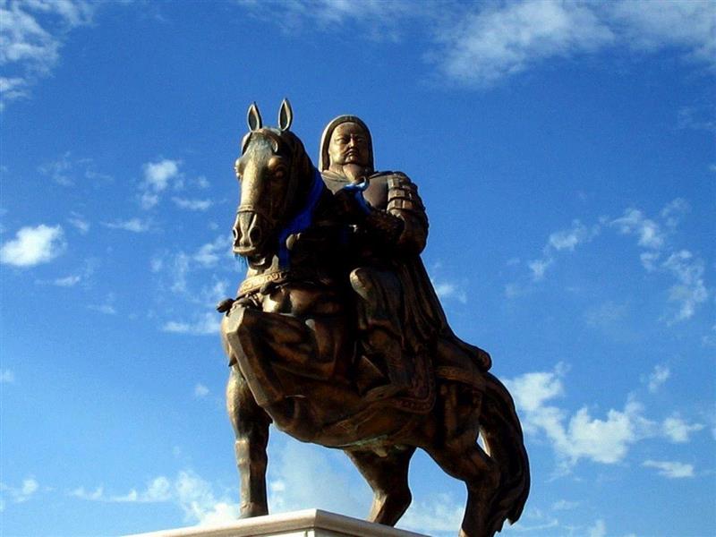 成吉思汗雕塑,品读 ▎宋朝之后，再无宋朝。,蒙古,政治,文明,军事,财政,医学,北宋,朝代,世界上,天下