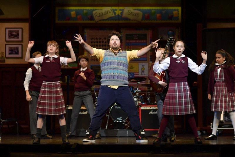 《摇滚学校》上海站剧照,第三轮即将开票!来这所摇滚学校,看这些摇滚小学生实力燃爆现场!,摇滚学校,摇滚,小学生,实力,音乐剧,劳埃德,韦伯,音乐,孩子们,杜威