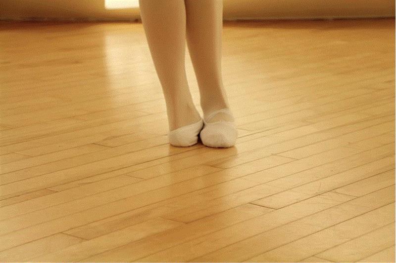 芭蕾知识贴丨足尖跳跃源于这五个脚位,芭蕾,脚位,足尖,舞台,舞蹈,广州大剧院,少儿,芭蕾舞团,肢体,课程