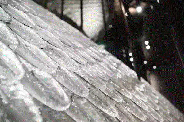 装置丨听玻璃艺术 讲述绝妙动人的梦幻故事,装置,羽毛,材料,琉璃,水晶,建筑,灯光,宇宙,餐厅,Knapp