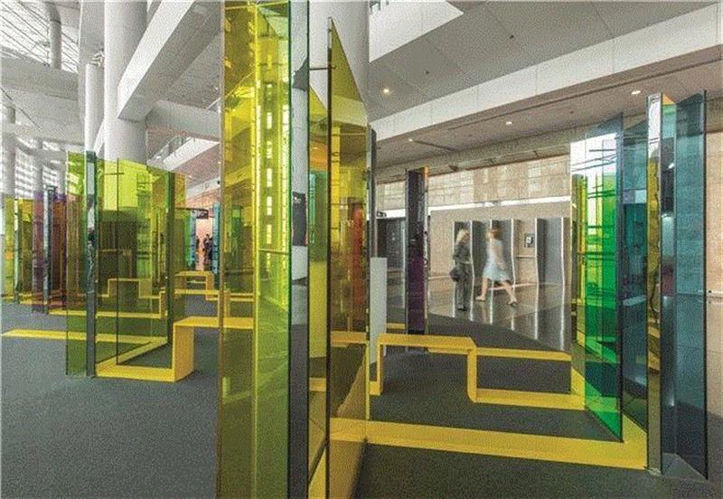 装置丨听玻璃艺术 讲述绝妙动人的梦幻故事,装置,羽毛,材料,琉璃,水晶,建筑,灯光,宇宙,餐厅,Knapp