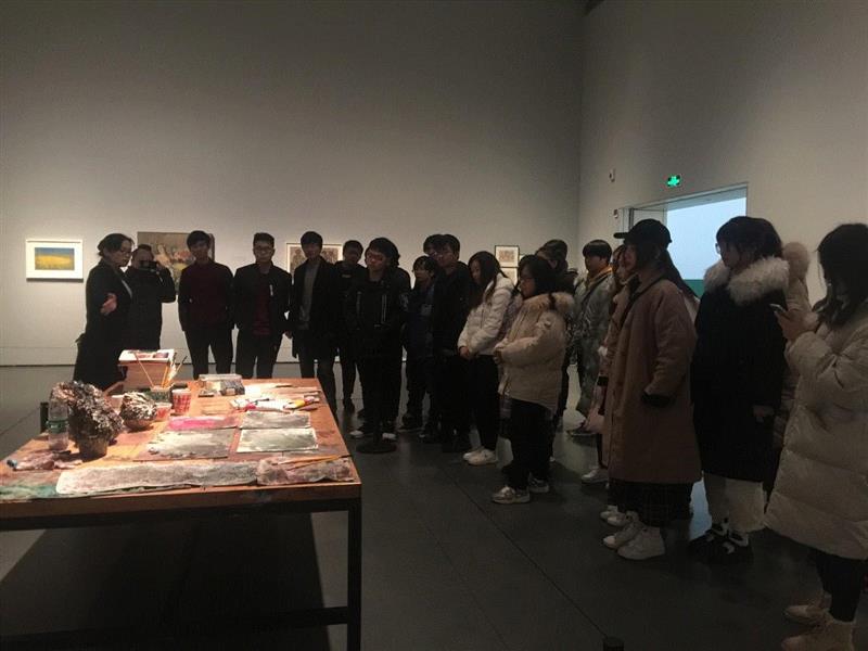 超级课堂丨湖北科技学院学子邂逅东西方艺术,湖北科技学院,东西方,课堂,学子,同学们,周褐褐,合美术馆,美术馆,张晓刚,母体