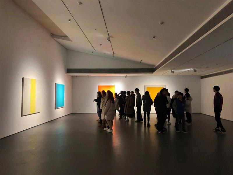 超级课堂丨湖北科技学院学子邂逅东西方艺术,湖北科技学院,东西方,课堂,学子,同学们,周褐褐,合美术馆,美术馆,张晓刚,母体